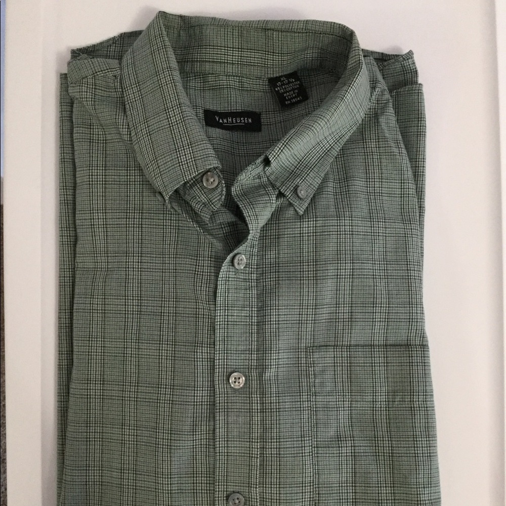 💙 3/$30 Van Heusen XL Green Long Sleeve